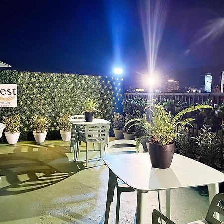 Nest Fort Bgc San Pedro Makati Eksteriør billede