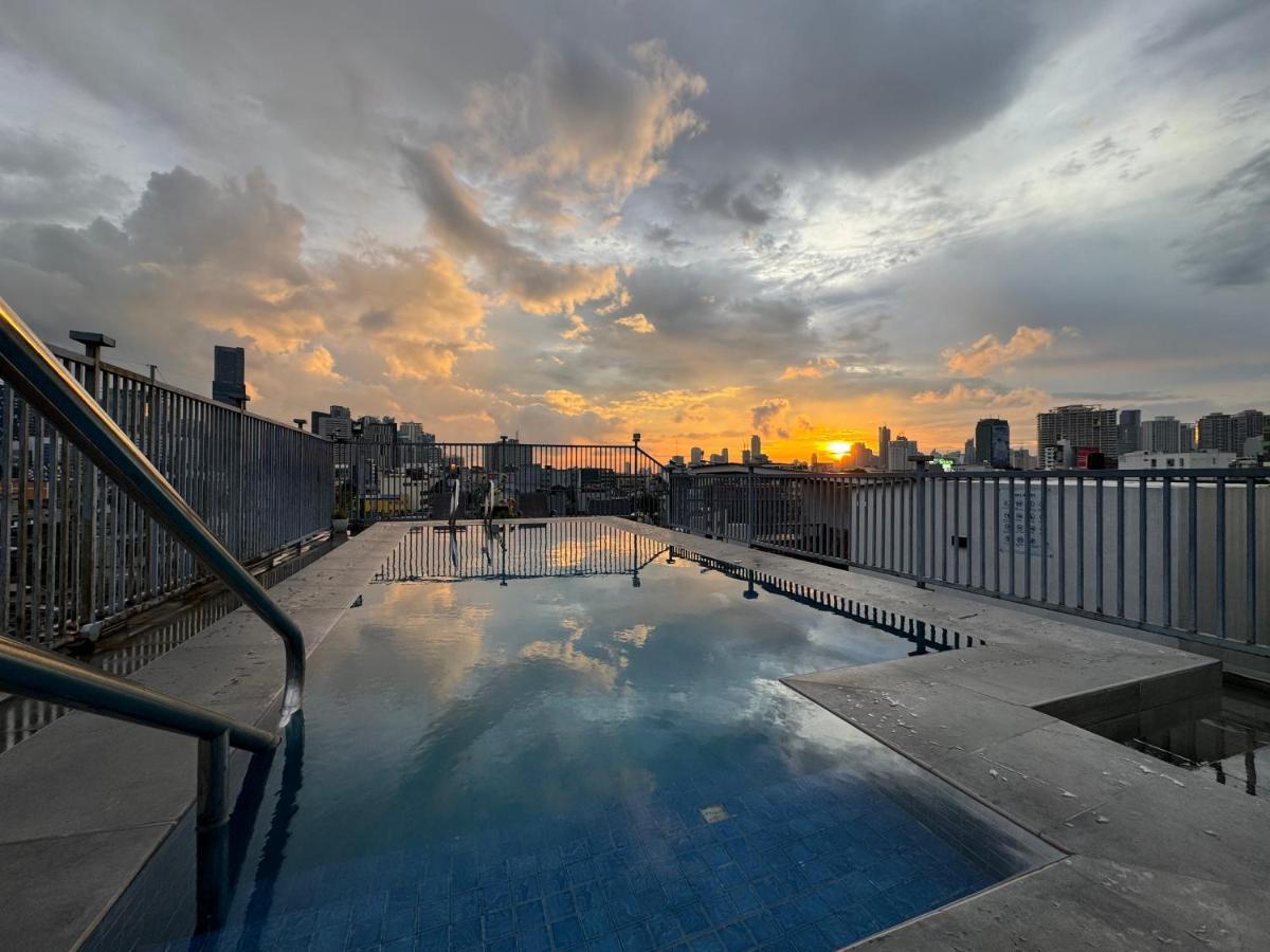 Nest Fort Bgc San Pedro Makati Eksteriør billede